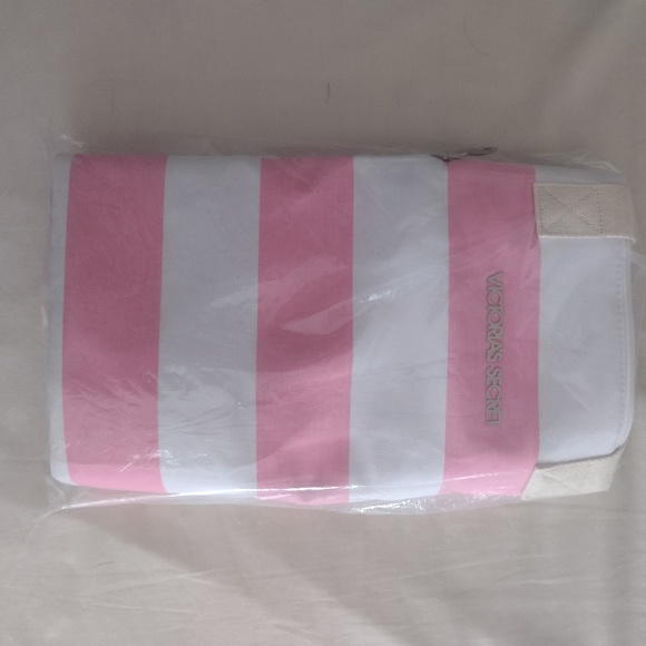 Extra Large Striped Victoria's Secret Tote - Picture 4 of 8